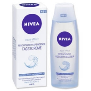 Nivea Feuchtigkeitsspendende Tagescreme, Gesichtswasser oder Reinigung 3.49&nbsp;&euro;