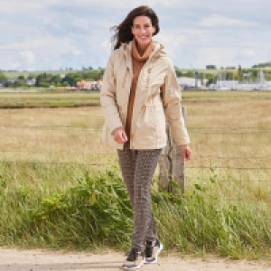 Damen-Stoffhose in verschiedenen Designs 11.99 €