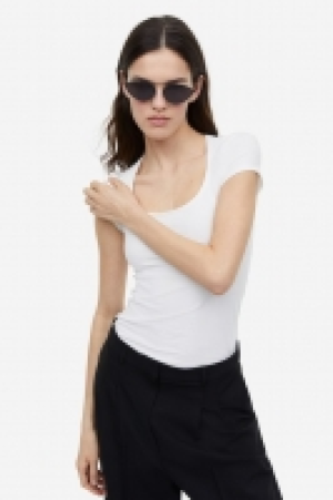 HM  Scoop-neck T-shirt