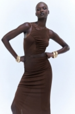 HM  Gerafftes Kleid mit Cut-out