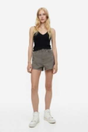 Twillshorts mit hohem Bund 3.99 €