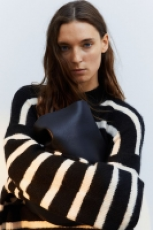 Strickkleid 30.99 €