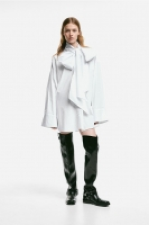 HM  Oversized Bluse mit Bindebändern
