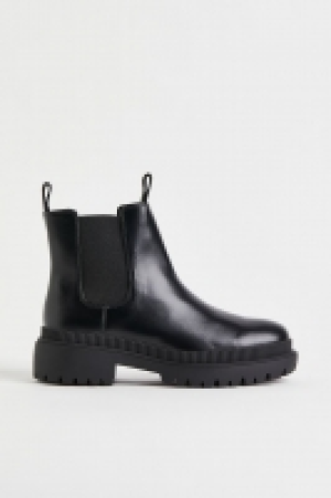 Chelseaboots 22.99 €