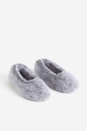 Weiche Hausschuhe 9.99 €