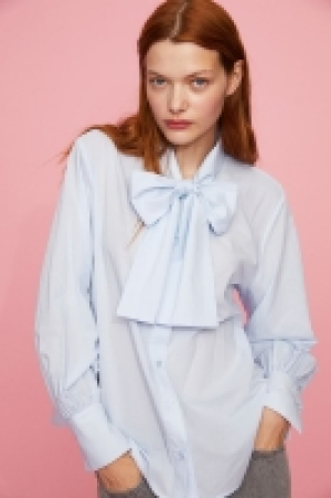 Bluse mit Schleifenkragen 24.99 €