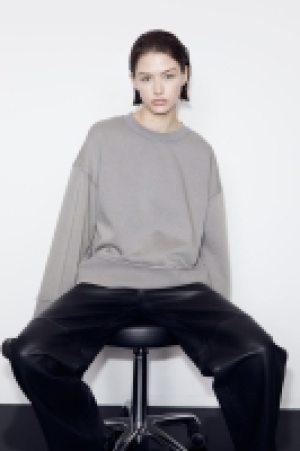 Oversized Sweatshirt 11.99 €