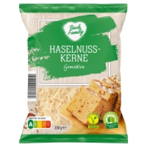 BACK FAMILY Gemahlene Haselnusskerne oder Mandeln 200 g