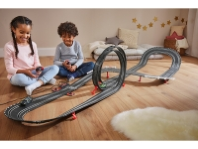 Carrera GO!!! Autorennbahn, mit 2 Fahrzeugen