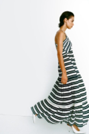 HM  Plissiertes Maxikleid