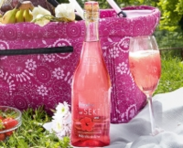 FRATELLINI®Cocktail mit Sekt und Blüte bzw. Frucht
