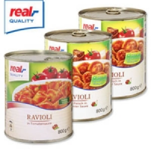 Ravioli in Tomatensauce oder mit Fleisch in pikanter Sauce