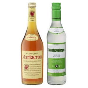 Moskovskaya Russischer Vodka oder Mariacron Weinbrand