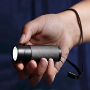 LED-Taschenlampe 3.99 €