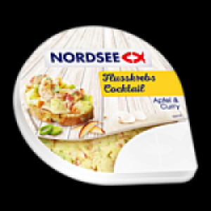 Nordsee Lachs Salat oder Flusskrebs Cocktail
