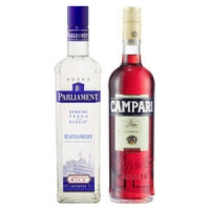 Parliament Vodka oder Campari Bitter