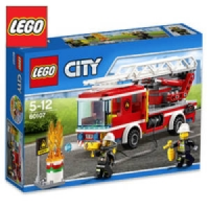 City Feuerwehrfahrzeug mit fahrbarer Leiter