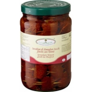 Getrocknete Tomaten gerollt mit Thunfisch