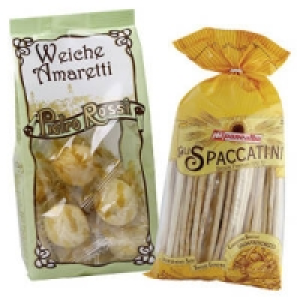 Weiche Amaretti oder Grissini Spaccatini