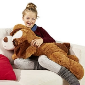 Liegender Pl&uuml;schhund