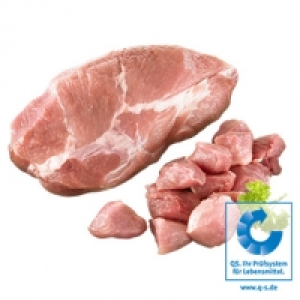 Frischer Schweinebraten oder Schweinegulasch aus der Schweineschulter,