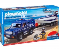 Kaufland  Polizei-Truck mit Speedboot