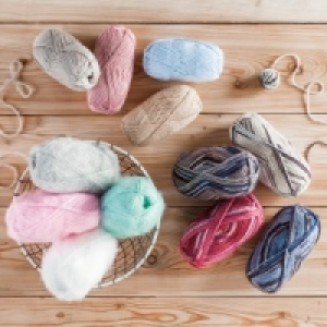 Strickgarn 1.00&nbsp;&euro;