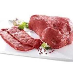 Frische Kalbsschnitzel, Kalbsbraten oder Kalbsgulasch 1.49 €