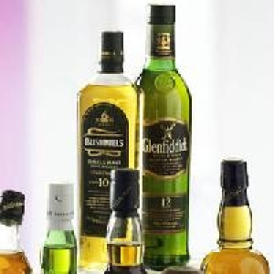 Glenfiddich Single Malt Whisky, 12 Jahre oder Bushmills Sing