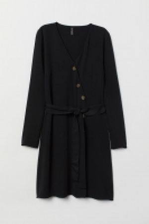  Kleid mit V-Ausschnitt 17.99 €