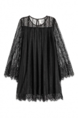  Kurzes Spitzenkleid 19.99 €