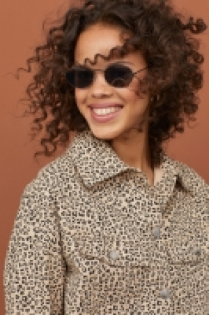  Gemusterte Twilljacke 8.99 €