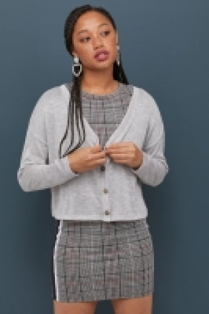  Locker gestrickter Cardigan 6.99 €