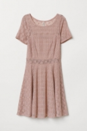  Kurzes Spitzenkleid 11.99 €