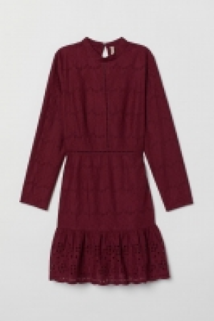  Besticktes Kleid 23.99 €