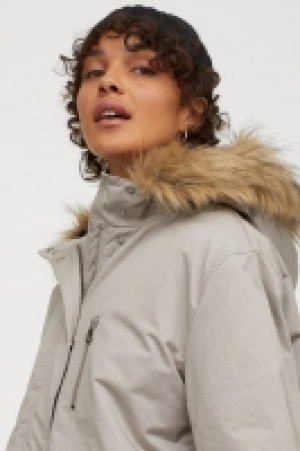  Wattierter Parka mit Kapuze 35.99 €