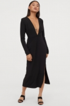  Kleid mit V-Ausschnitt 29.99 €