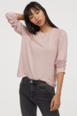  Pullover mit Spitzenverzierung 10.99 €