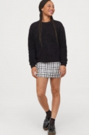  Flauschiger Pullover 10.99 €