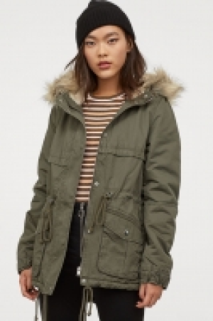  Parka mit Teddyfutter 14.99 €