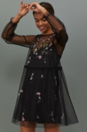 HM   Tüllkleid mit Stickereien