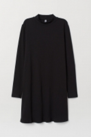 HM   Kleid mit Turtleneck