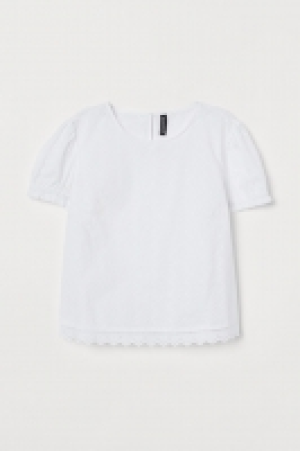  Bluse mit Broderie Anglaise