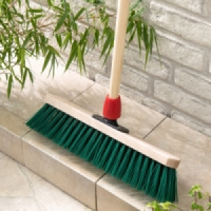 Garten-/ Straßenbesen 3.88 €