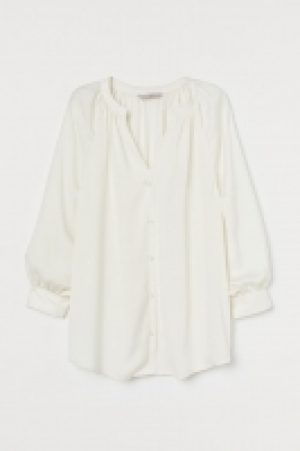 Satinbluse mit V-Ausschnitt 7.99 €