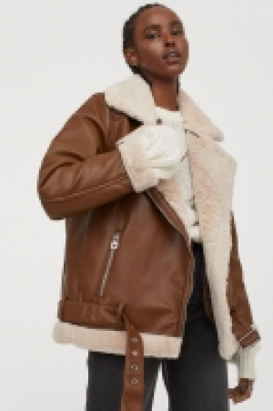 Jacke mit Fellimitat 39.99 €