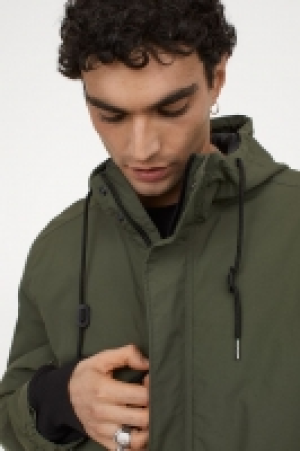 Wasserabweisender Parka 24.99 €