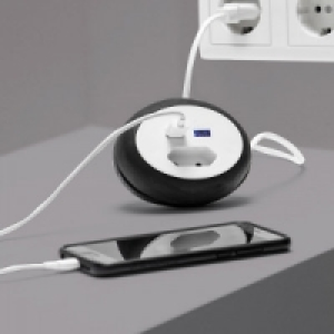 Reiseadapter 6.99 €