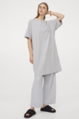 T-Shirt-Kleid aus Jersey 4.99 €