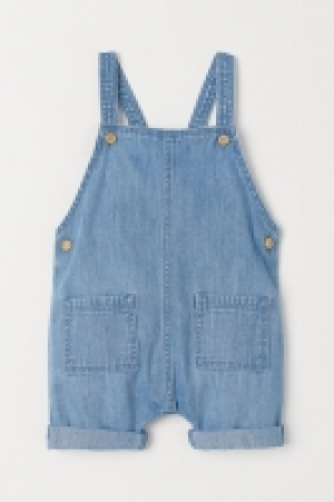 Latzshorts aus Denim 10.99 €